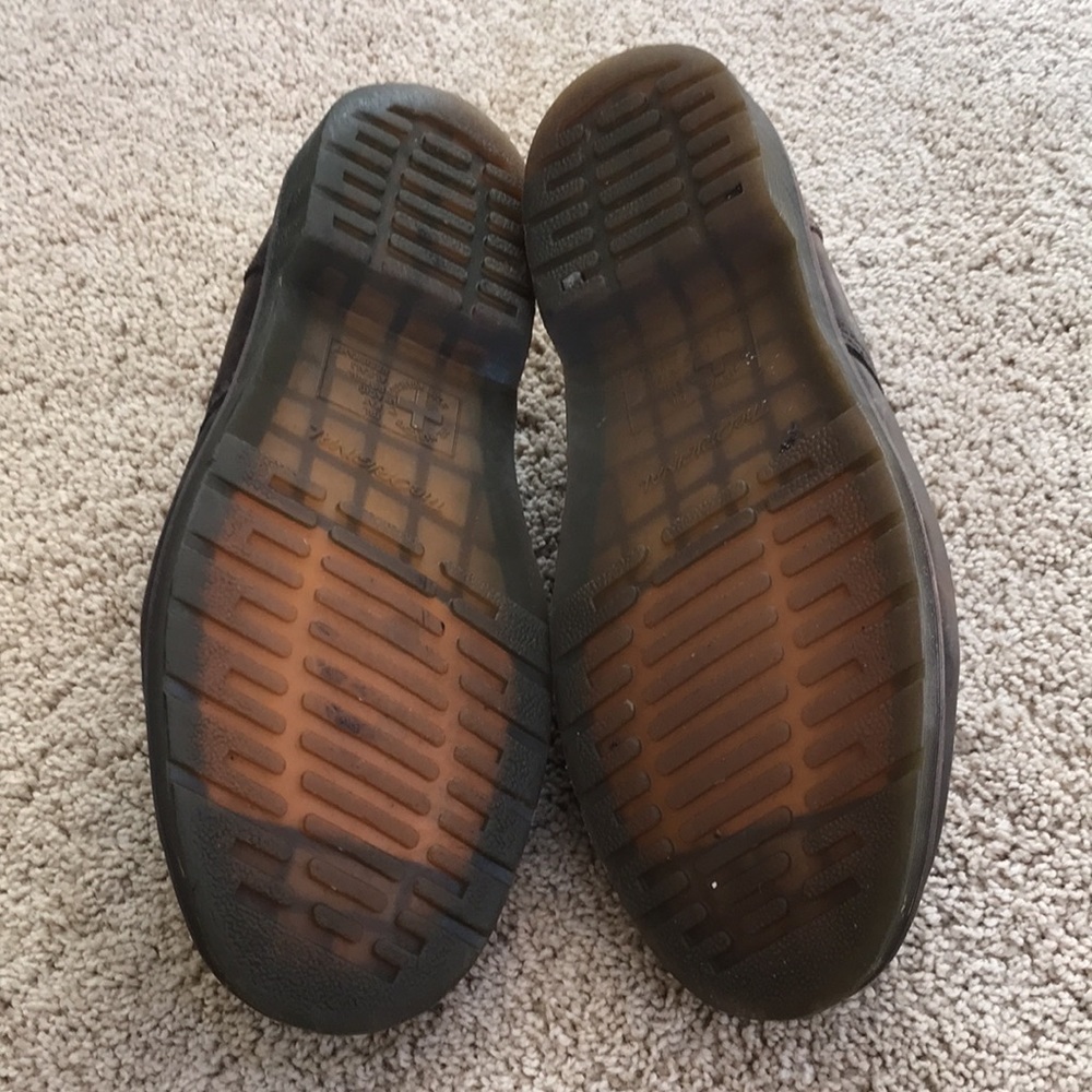 Dr Martens airwair Mens SZ 10 brown boots. - Picture 9 of 10